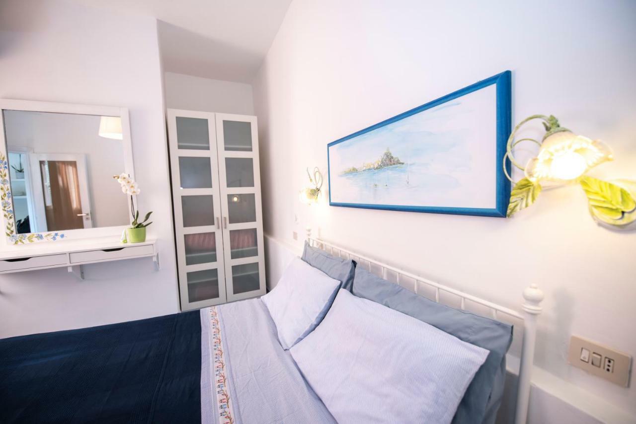 Le Querce Villa Procida Buitenkant foto